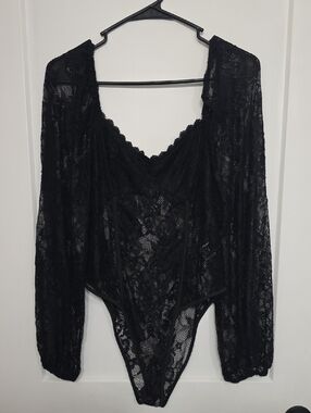 SHEIN Black Lace Long Sleeve Bodysuit